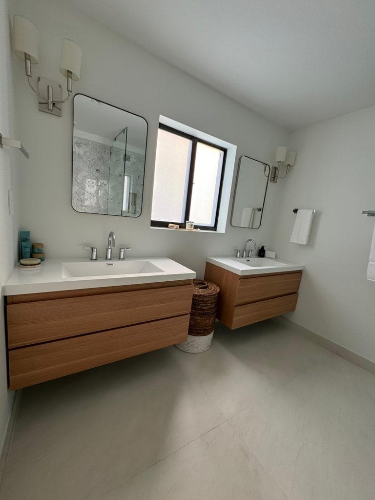 9004595f-0db2-4c40-b5fc-cf8b2e090985