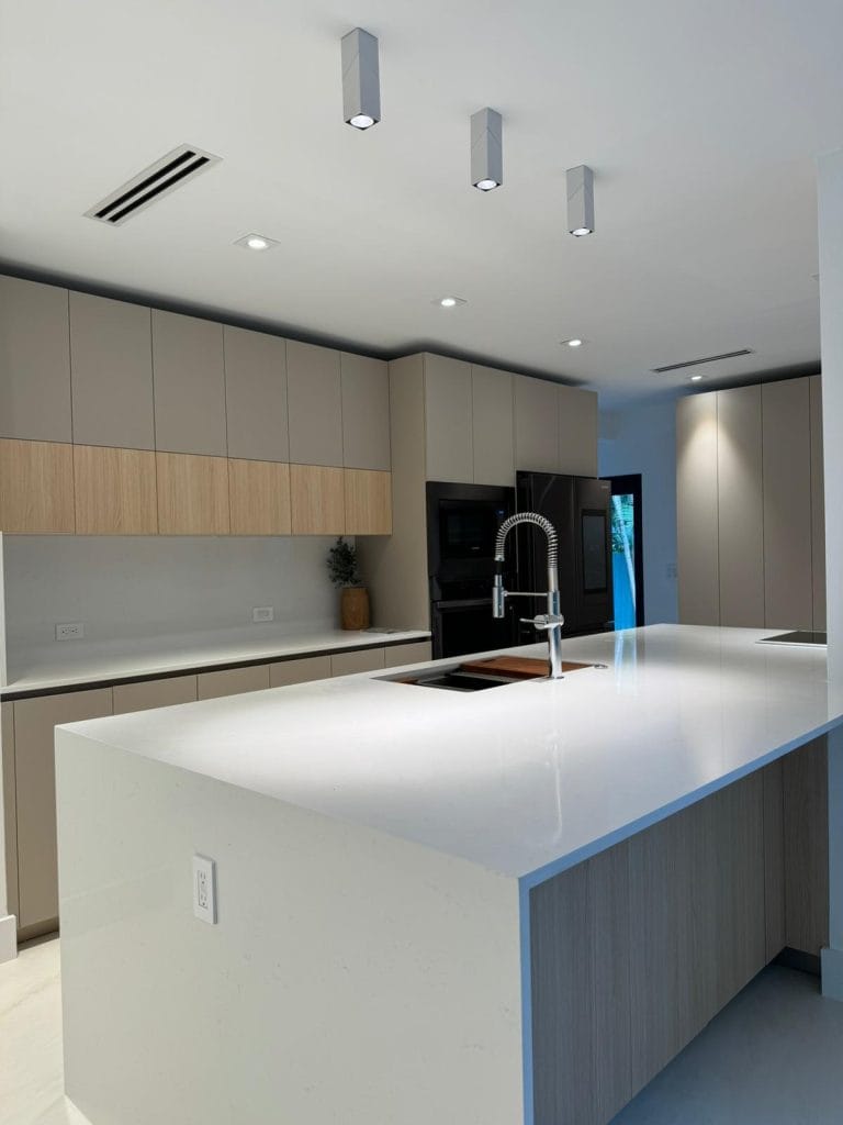 c0e6a4b8-2cce-4658-ab06-502ffb0dad6b